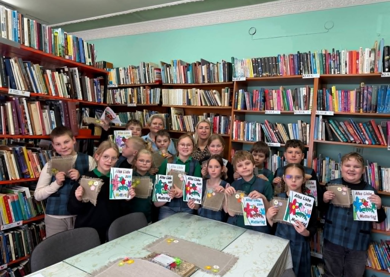 Mamos dienai &ndash; kūrybi&scaron;ka vokiečių kalbos pamoka Pajūrio bibliotekoje