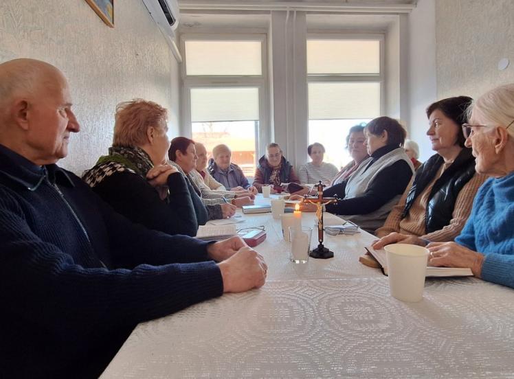 Kalnų giedojimas Jucaičių bibliotekoje