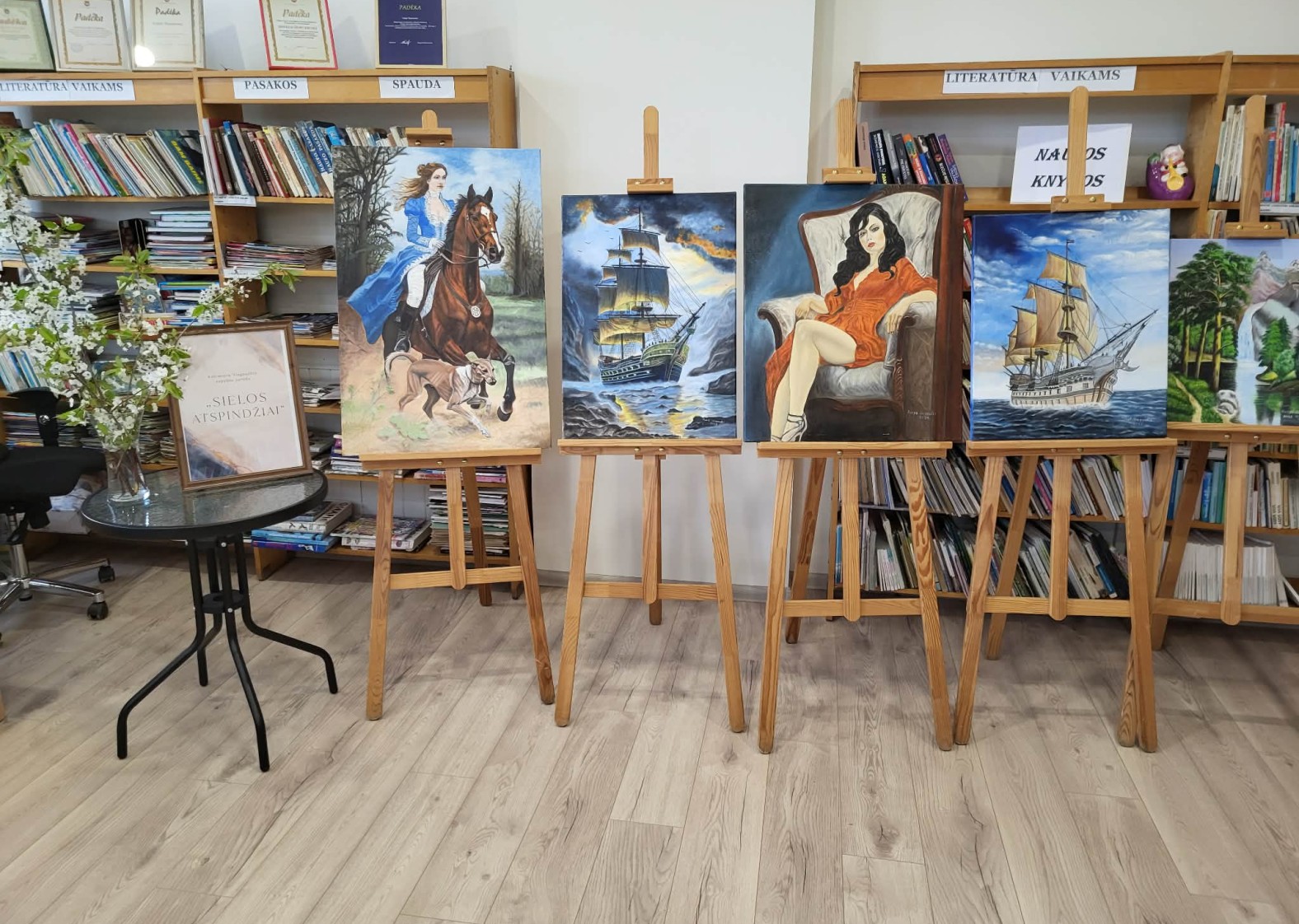 Tapybos darbų paroda Žvingių bibliotekoje