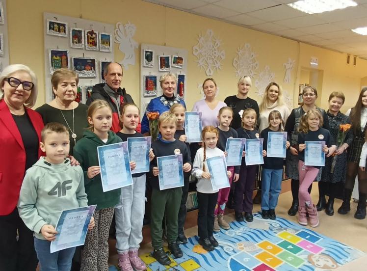 Pristatyta paroda „Sidabru žvilgantis šventės laukimas“