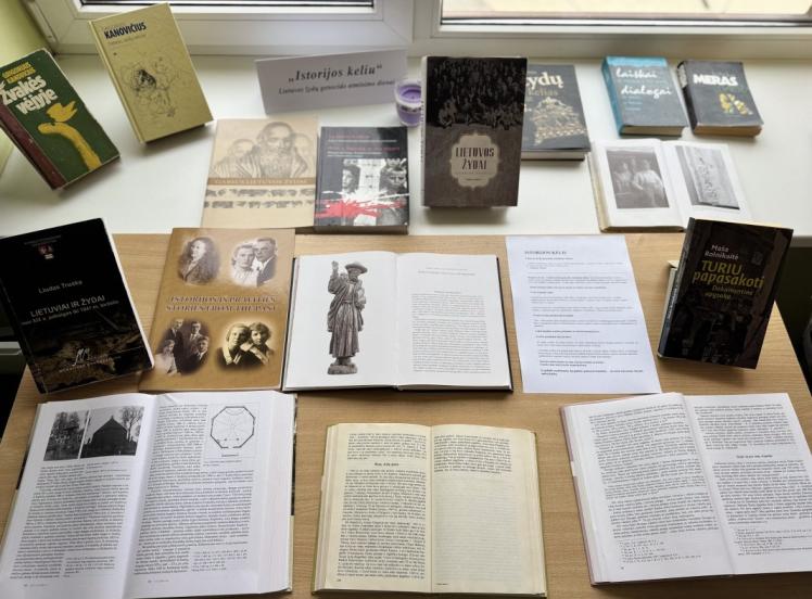 Šilalės bibliotekoje – paroda Lietuvos žydų genocido aukoms atminti