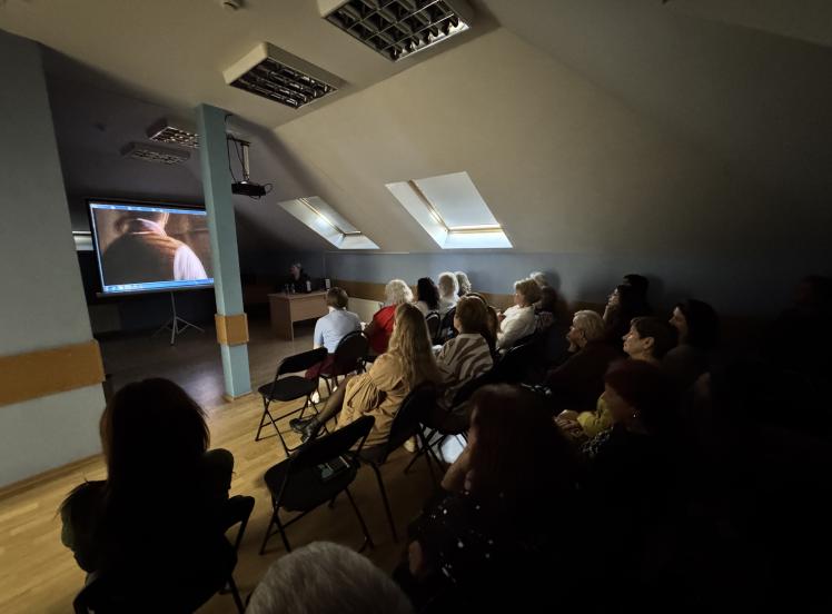 Bibliotekos kolektyvui pristatytas filmas apie XIX amžiaus vestuvių papročius