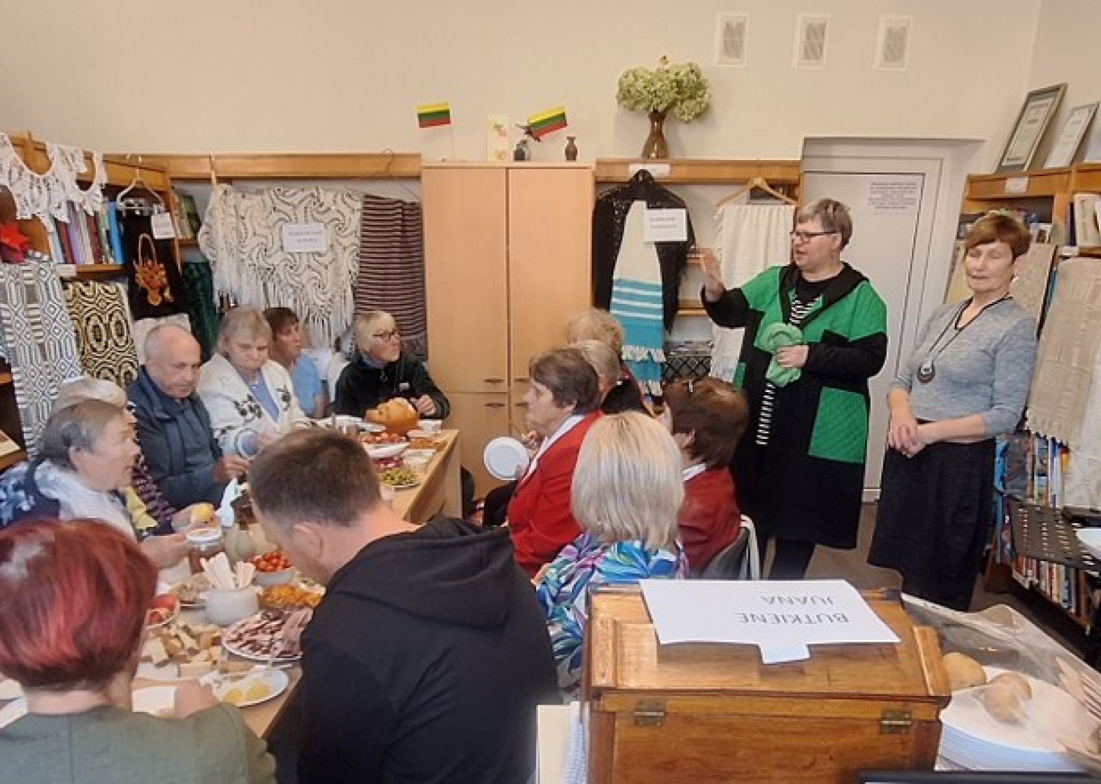 Senjorų savaitę Kaltinėnų bibliotekoje įprasmino pasibuvimas &bdquo;Laiko skrynios paslaptys&ldquo;
