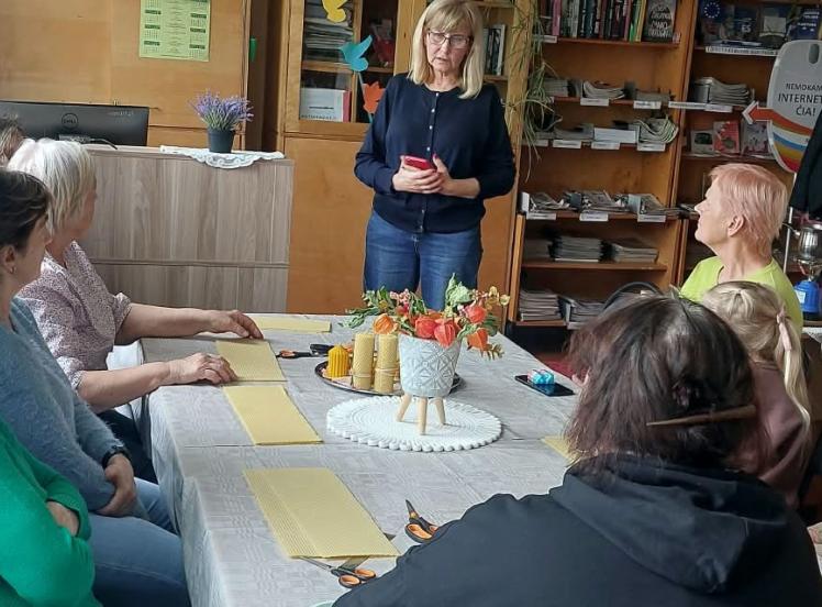 Didkiemio bibliotekoje – pažintis su senosiomis žvakių liejimo tradicijomis