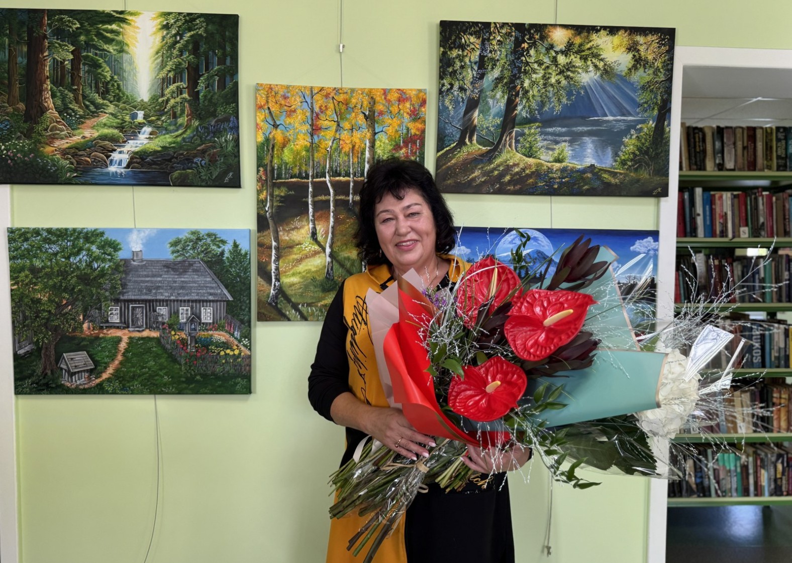 Bibliotekoje atidaryta Dalios Kutniauskienės paroda &bdquo;Gamtos pulsas teptuke&ldquo;