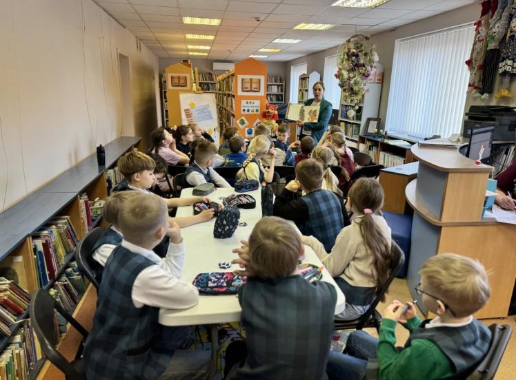 Antrokai dovanojo bibliotekai gražiausius žodžius