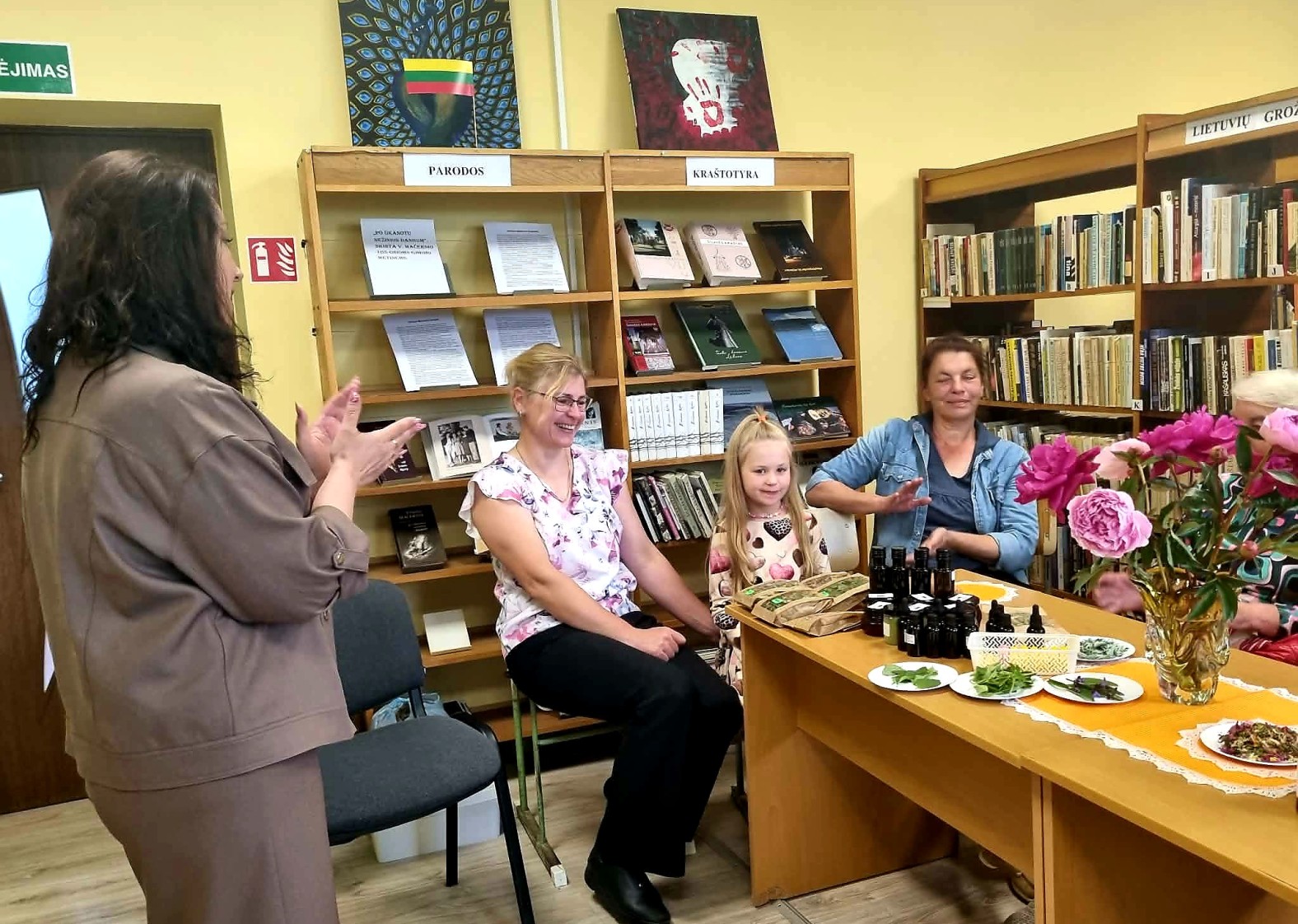 Edukacinė popietė apie gėles Tūbinių bibliotekoje
