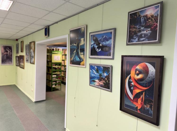 Marijos Bernotienės paroda „Mano kelionė spalvomis“